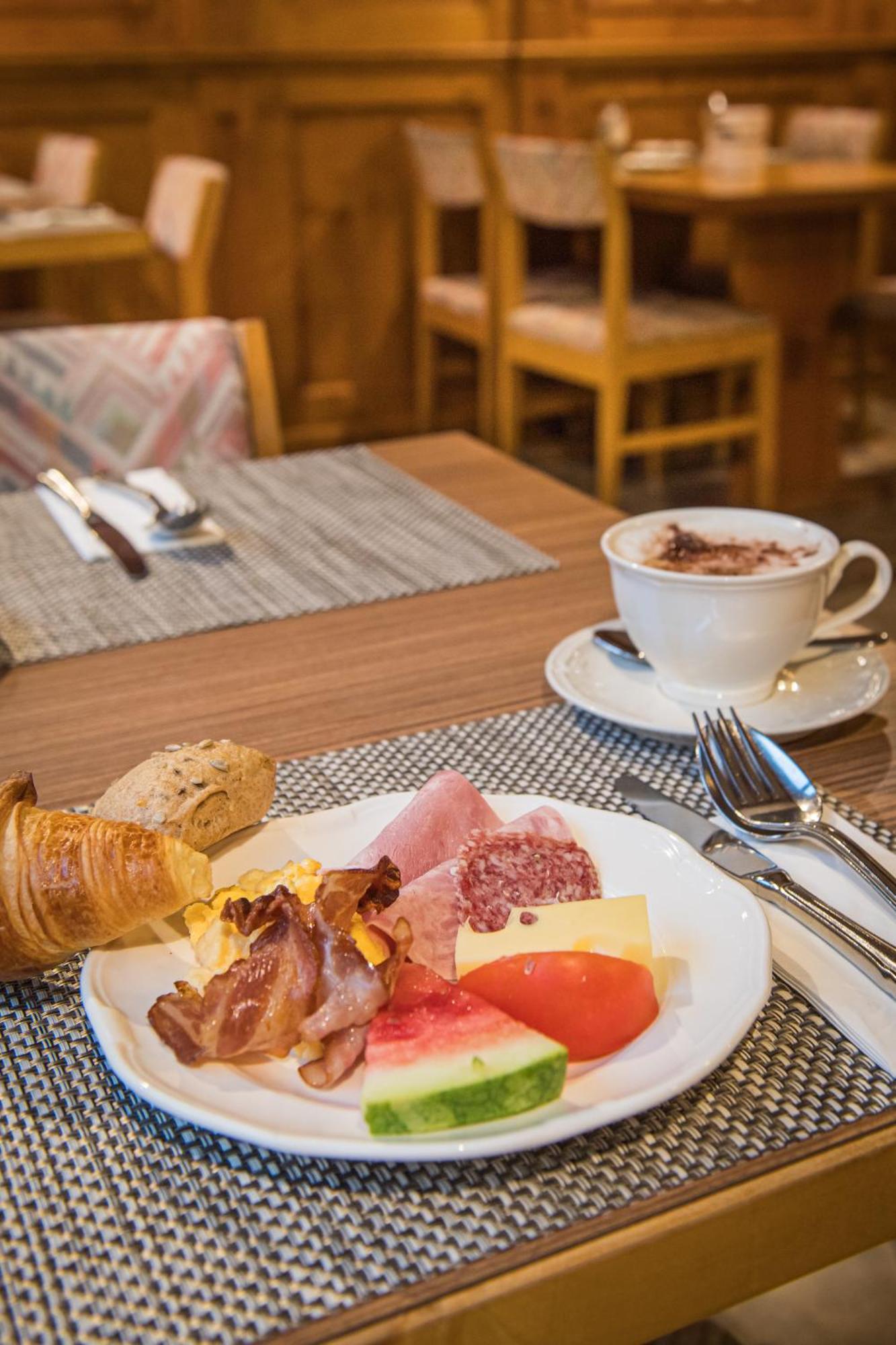 Hotel Taescherhof Täsch Eksteriør bilde